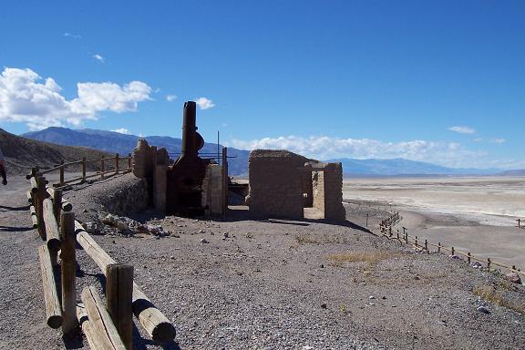 Travel to Death Valley041.jpg